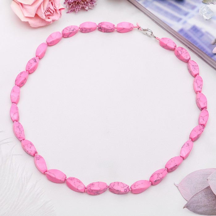 Бусы эллипс перекрученный через узел "Бирюза розовая", 50см