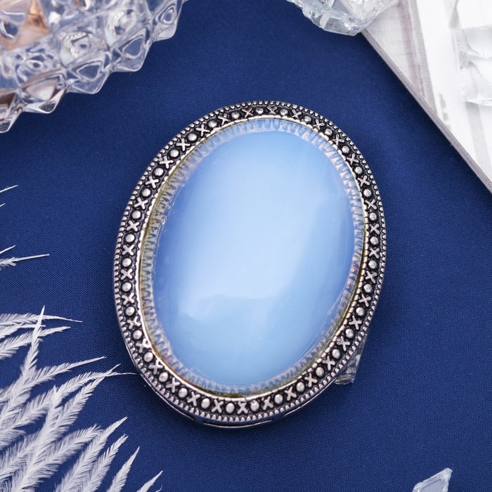 Брошь овал в металлической оправе "Лунный камень" в чернёном серебре