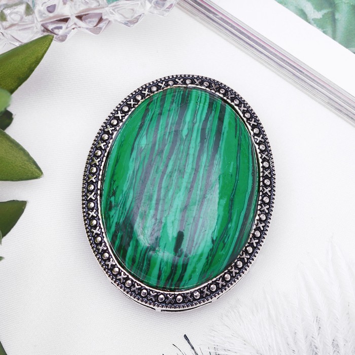 Брошь овал в металлической оправе "Малахит" в чернёном серебре