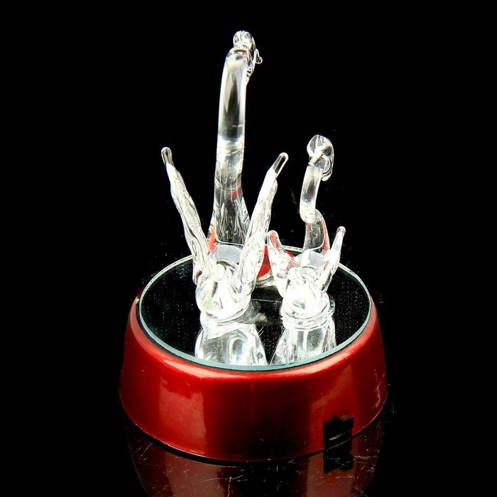 Сувенир световой "Лебедь с детками"