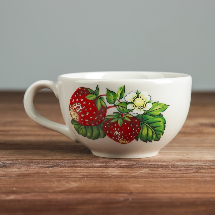 Кружка 0,25 л "Лотос" земляничная пара, деколь