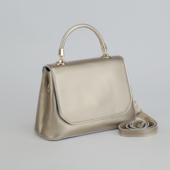 Сумка женская, 2 отдела на молнии, наружный карман, длинный ремень, цвет золотой