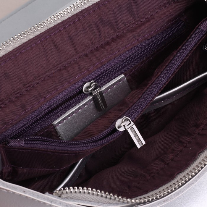 Сумка женская, отдел с перегородкой, наружный карман, длинный ремень, цвет серебристый