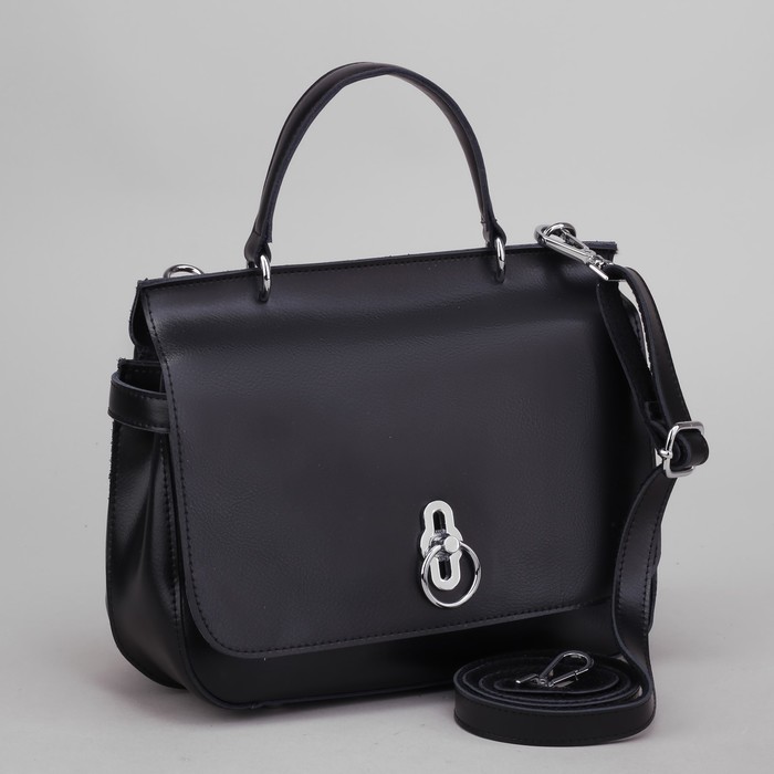 Сумка женская, отдел на молнии, наружный карман, длинный ремень, цвет чёрный