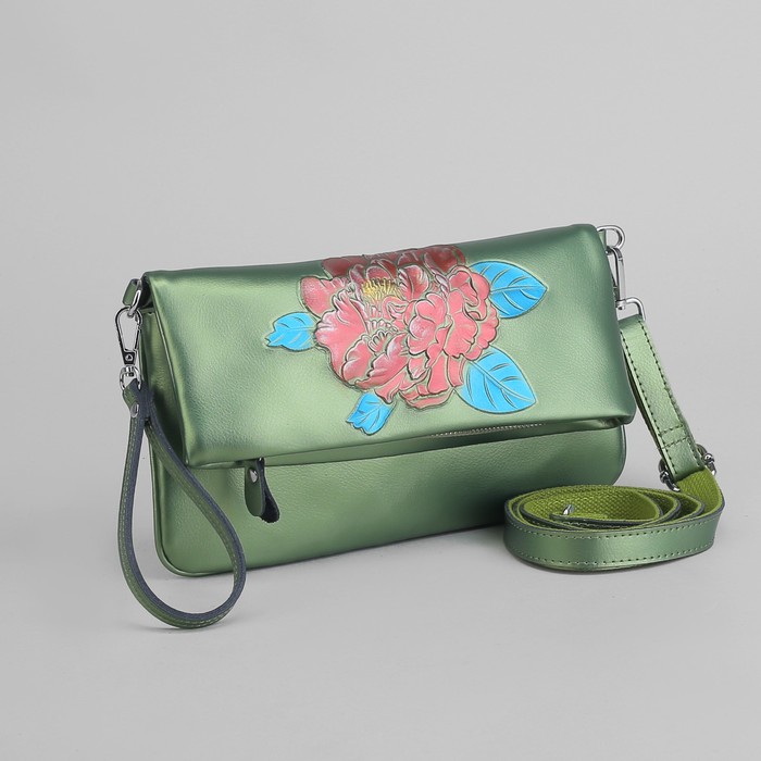 Клатч женский, отдел с перегородкой, 2 наружных кармана, с ручкой, длинный ремень, цвет зелёный перламутр