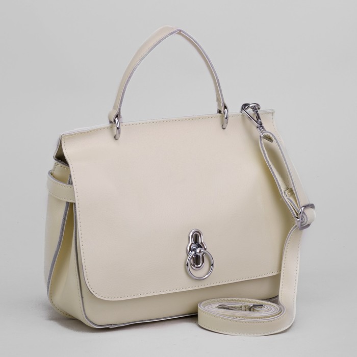 Сумка женская, отдел на молнии, наружный карман, длинный ремень, цвет молочный