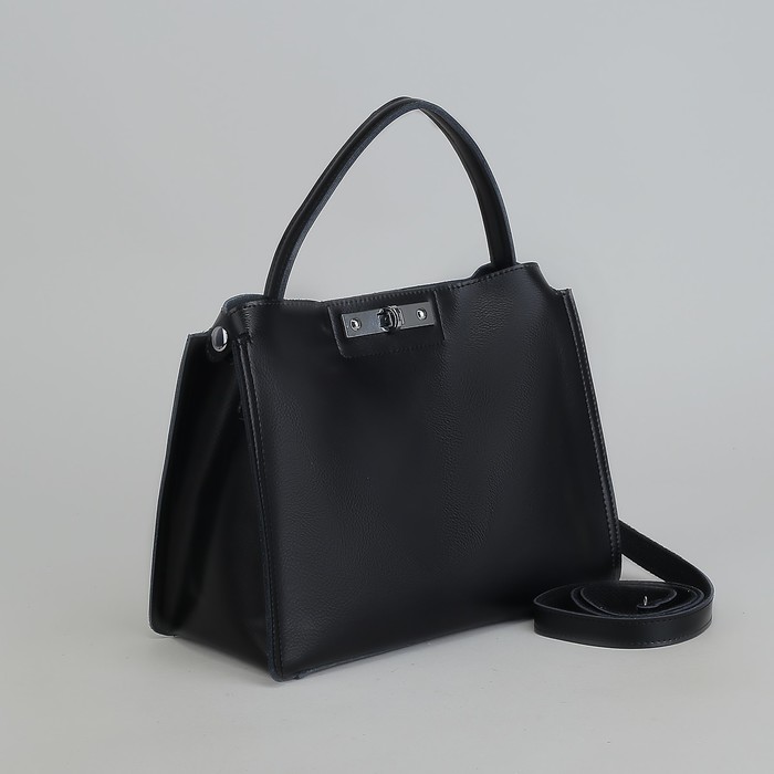 Сумка женская, 3 отдела на замке, длинный ремень, цвет чёрный