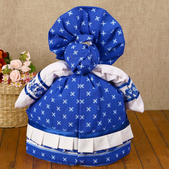 Грелка на чайник «Дымковская матрёшка», с фартуком, гжель