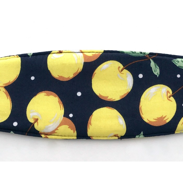 Фиксатор головы ребёнка в автокресле «Клювонос. Жёлтая черешня»