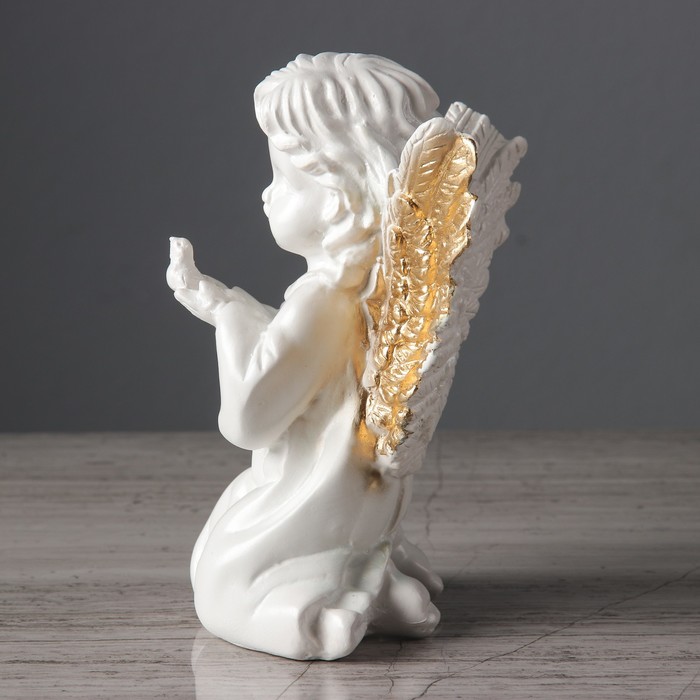 Статуэтка "Девочка с голубем" цвет золотой