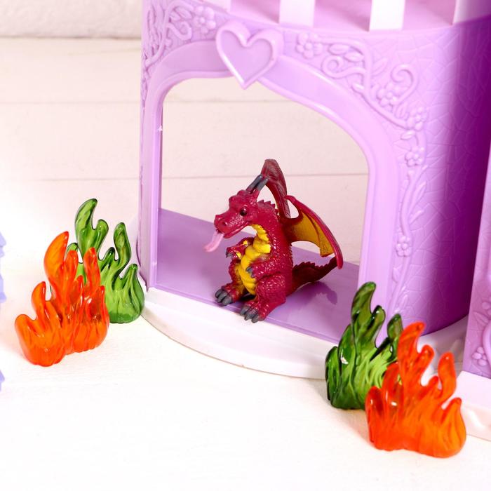 Замок для кукол "Сказочные герои" с аксессуарами, световые и звуковые эффекты