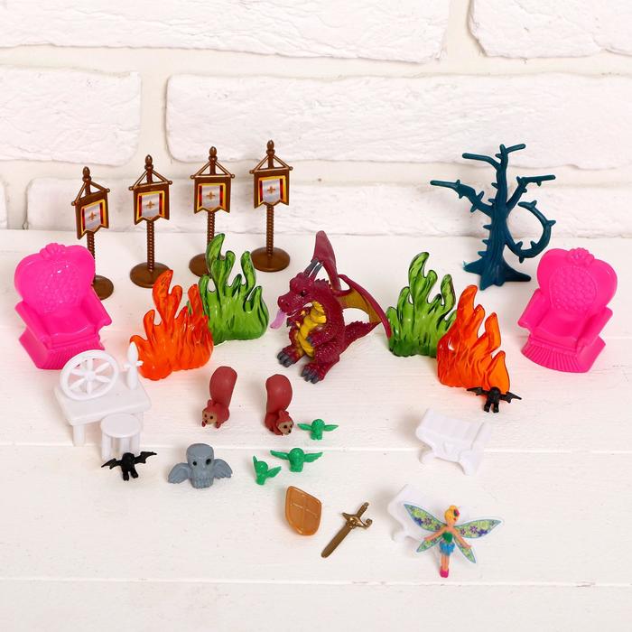 Замок для кукол "Сказочные герои" с аксессуарами, световые и звуковые эффекты