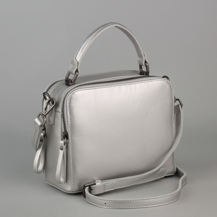 Сумка женская, 2 отдела на молниях, наружный карман, длинный ремень, серый перламутр