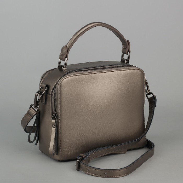 Сумка женская, 2 отдела на молниях, наружный карман, длинный ремень, цвет серебристый