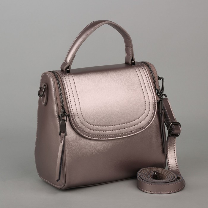 Сумка женская, отдел на молнии, наружный карман, длинный ремень, цвет бронзовый