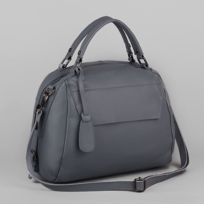 Сумка женская, отдел на молнии, 2 наружных кармана, длинный ремень, цвет серый