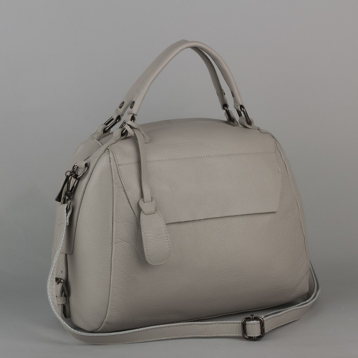 Сумка женская, отдел на молнии, 2 наружных кармана, длинный ремень, цвет серый