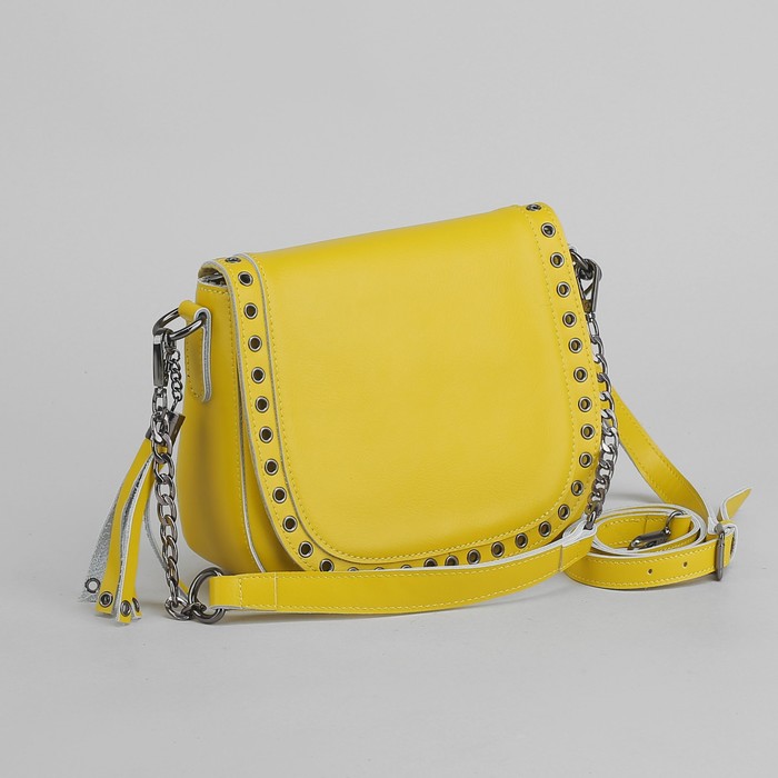 Сумка женская, отдел с перегородкой на молнии, наружный карман, длинный ремень, цвет лимонный