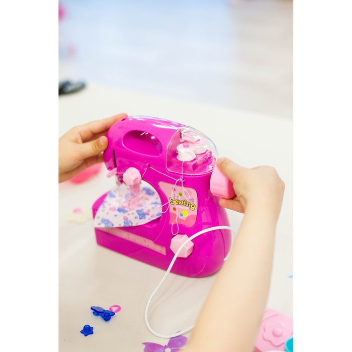 Швейная машина "Карамель" с катушкой и аппаратом для декора одежды, цвет розовый