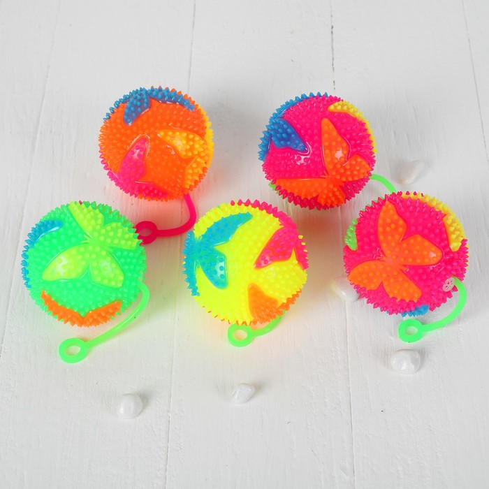 Мяч световой "Бабочки" с пищалкой на резинке, цвета МИКС