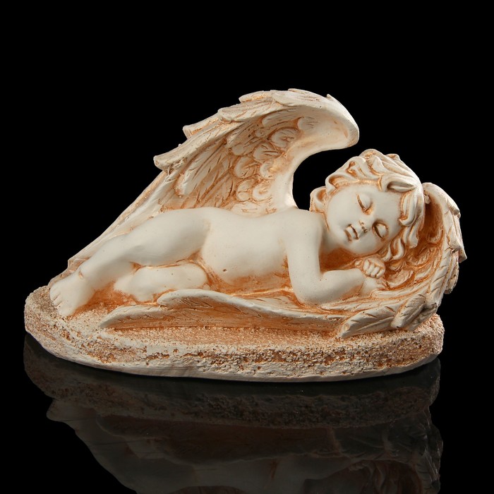 Сувенир "Ангел спит в перьях"