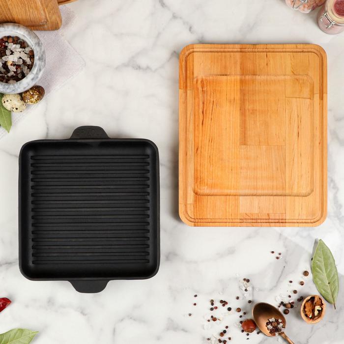 Сковорода чугунная квадратная гриль с дощечкой ТМ "BRIZOLL" 180х180х25мм "ХОРЕКА