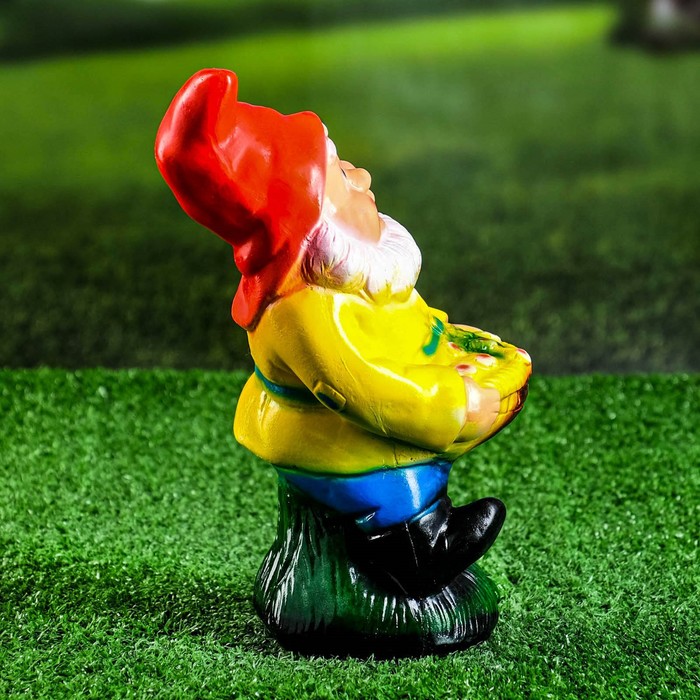 Садовая фигура "Гном-садовник" жёлтый кафтан