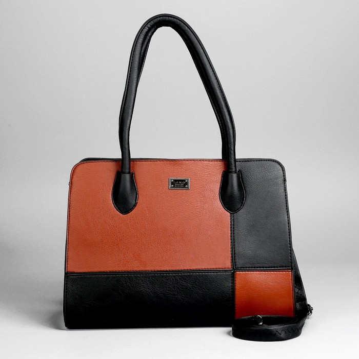 Сумка женская, отдел с перегородкой на молнии, наружный карман, длинный ремень, цвет чёрный