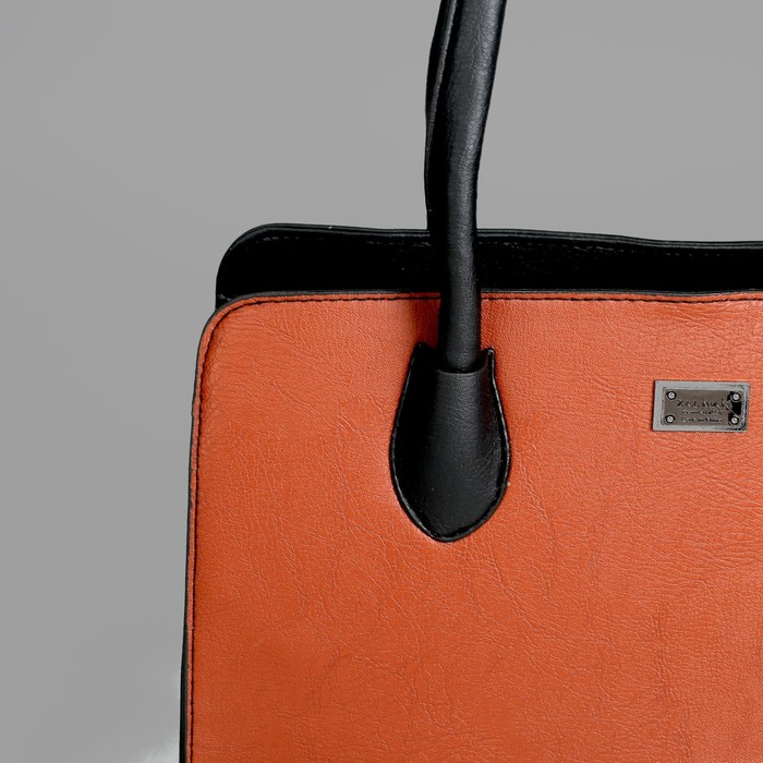 Сумка женская, отдел с перегородкой на молнии, наружный карман, длинный ремень, цвет чёрный