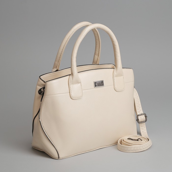 Сумка женская, отдел с перегородкой на молнии, наружный карман, длинный ремень, цвет бежевый