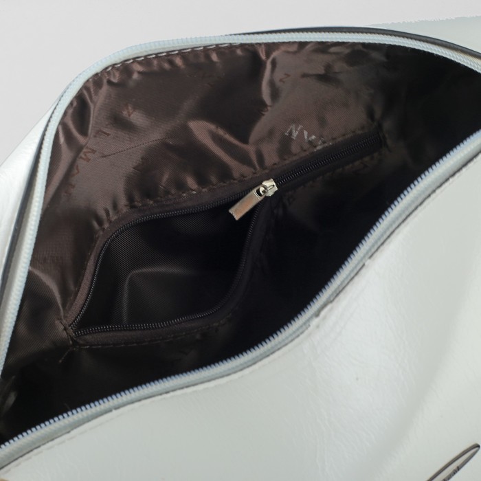 Сумка женская, отдел на молнии, наружный карман, длинный ремень, цвет белый