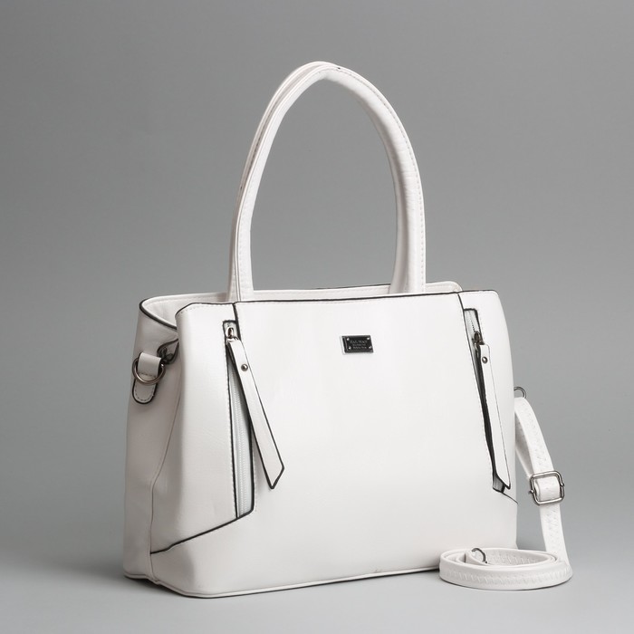 Сумка женская, отдел с перегородкой на молнии, 3 наружных кармана, длинный ремень, цвет белый