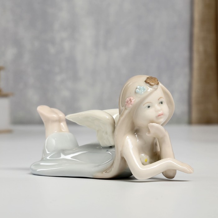 Сувенир керамика "Ангел в голубом платье лежит" 6,5х13,8х7,5 см