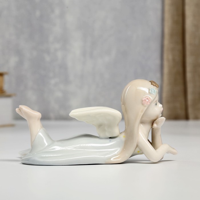 Сувенир керамика "Ангел в голубом платье лежит" 6,5х13,8х7,5 см