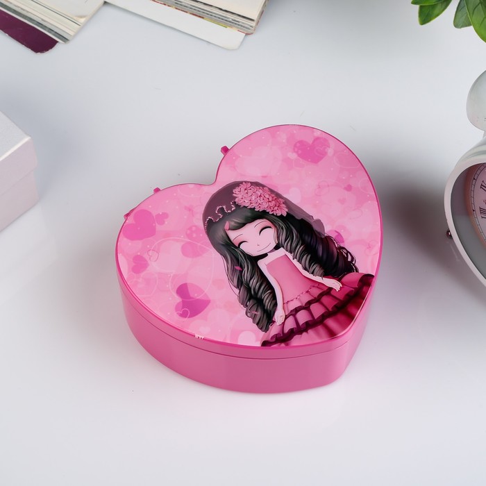 Шкатулка пластик сердце "Малышка в розовом платье" 5,5х13,5х12 см