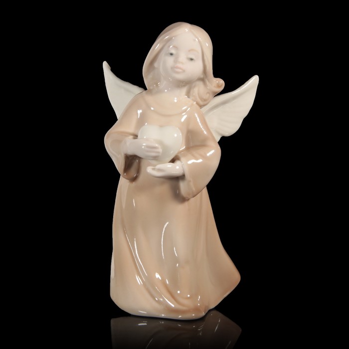 Сувенир керамика "Ангел в кофейном платье с сердцем в руках" 14х7,8х6 см