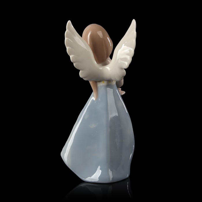 Сувенир керамика "Ангел-девочка в голубом платье с ромашками и голубкой" 20х9х6,5 см