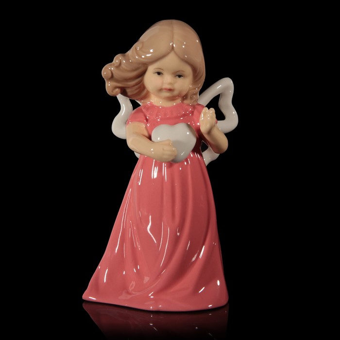 Сувенир керамика "Девочка в коралловом платье с сердечком" 13,5х7,3х6 см