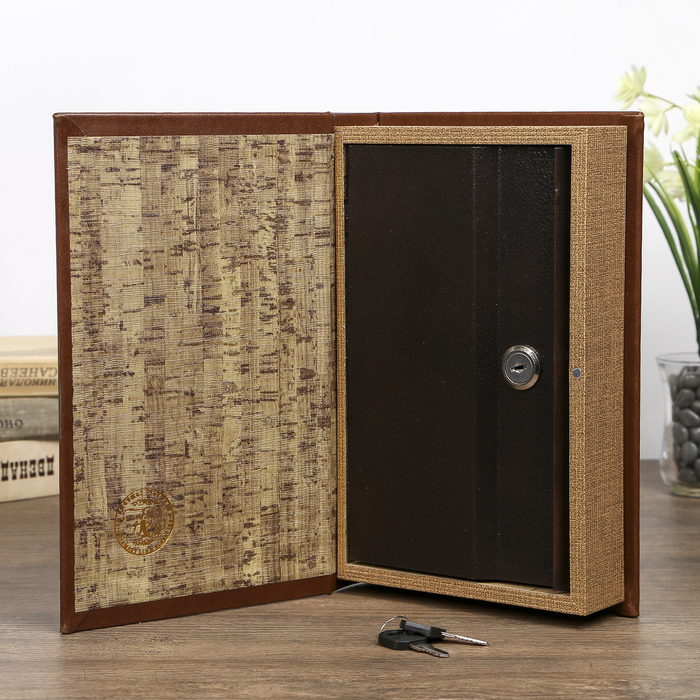Сейф-книга дерево "Фамильный герб" состаренный, кожзам 26х17х5 см