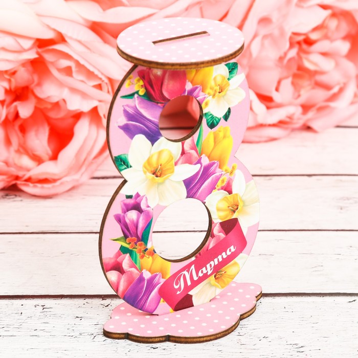 Подсвечник "8 марта"