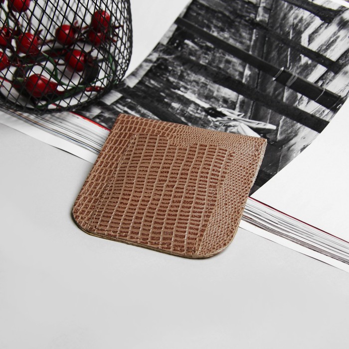 Кошелек для монет, отдел на кнопке, ящер, цвет бежевый