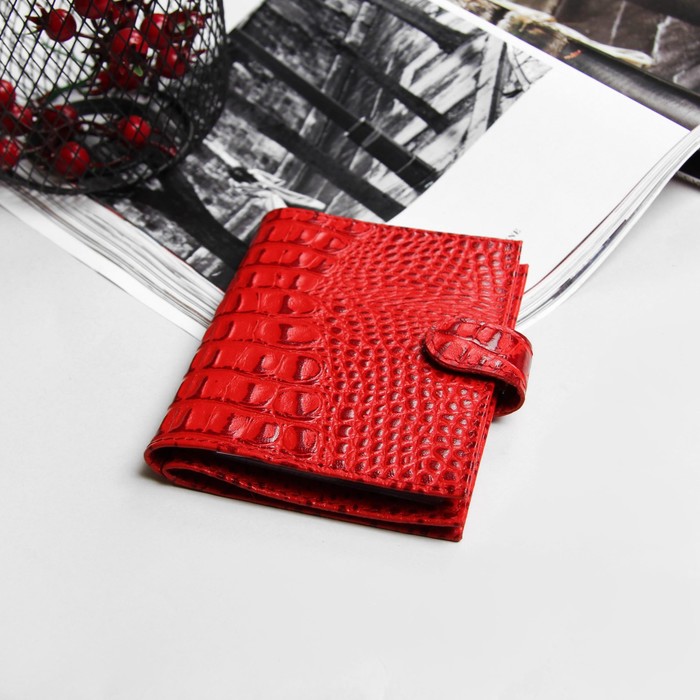 Обложка для автодокументов и паспорта, с хлястиком, кайман, цвет красный