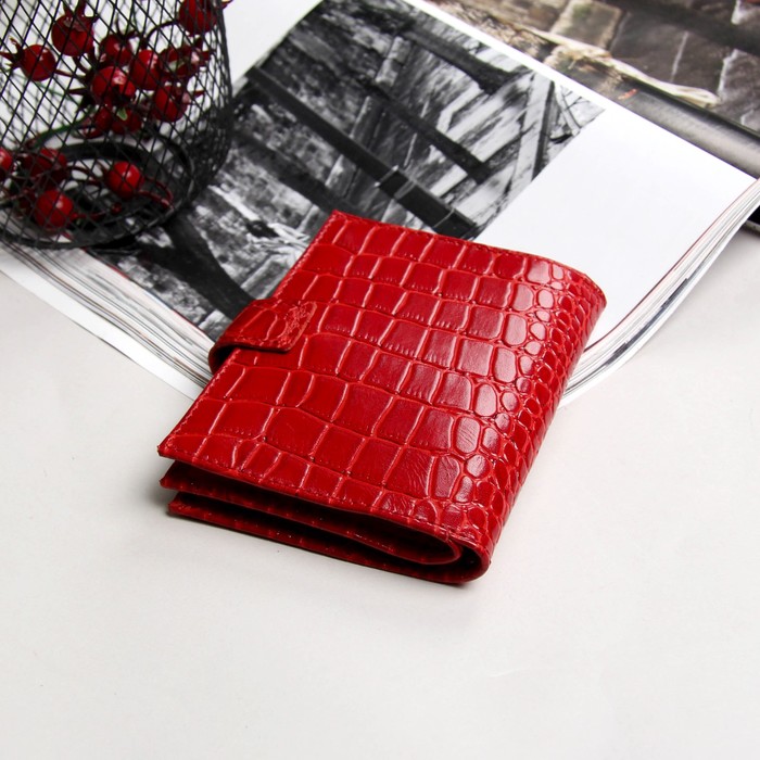 Обложка для автодокументов и паспорта, с хлястиком, крокодил, цвет красный