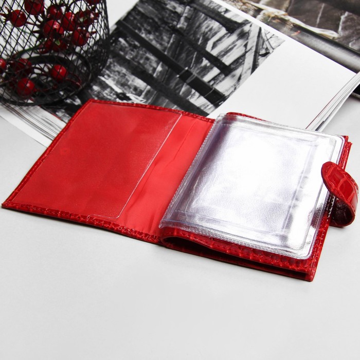 Обложка для автодокументов и паспорта, с хлястиком, крокодил, цвет красный