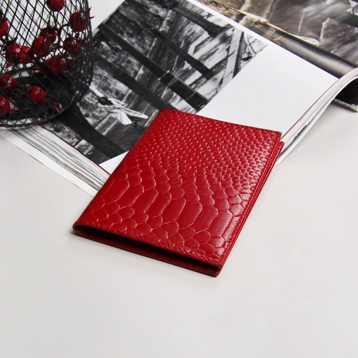 Обложка для автодокументов, питон, цвет красный