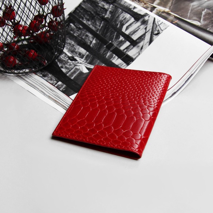 Обложка для автодокументов, питон, цвет красный