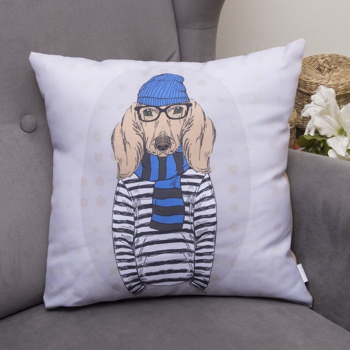 Подушка декоративная Красотка 11, 40х40см, габардин, синтетич. волокно, 160 гр/м