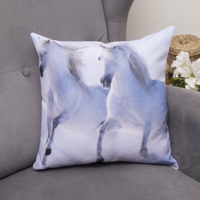 Подушка декоративная Белый снег, 40х40см, габардин, синтетич. волокно, 160 гр/м