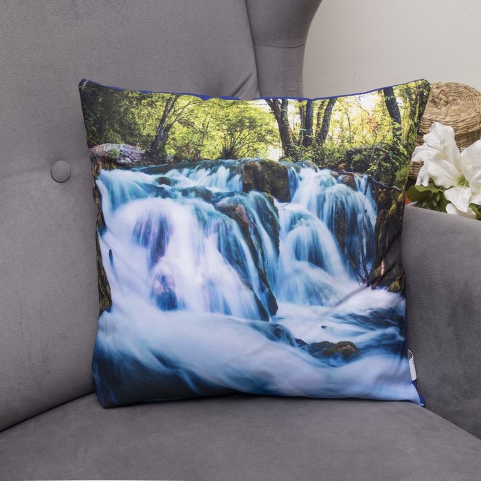 Подушка декоративная Водопад любви, 40х40см, габардин, синтетич. волокно, 160 гр/м