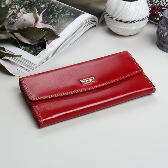 Кошелёк женский, 4 отдела, для карт, для монет, наружный карман, цвет красный